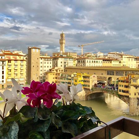 Ponte Vecchio View Luxury Apartment Флоренция Екстериор снимка