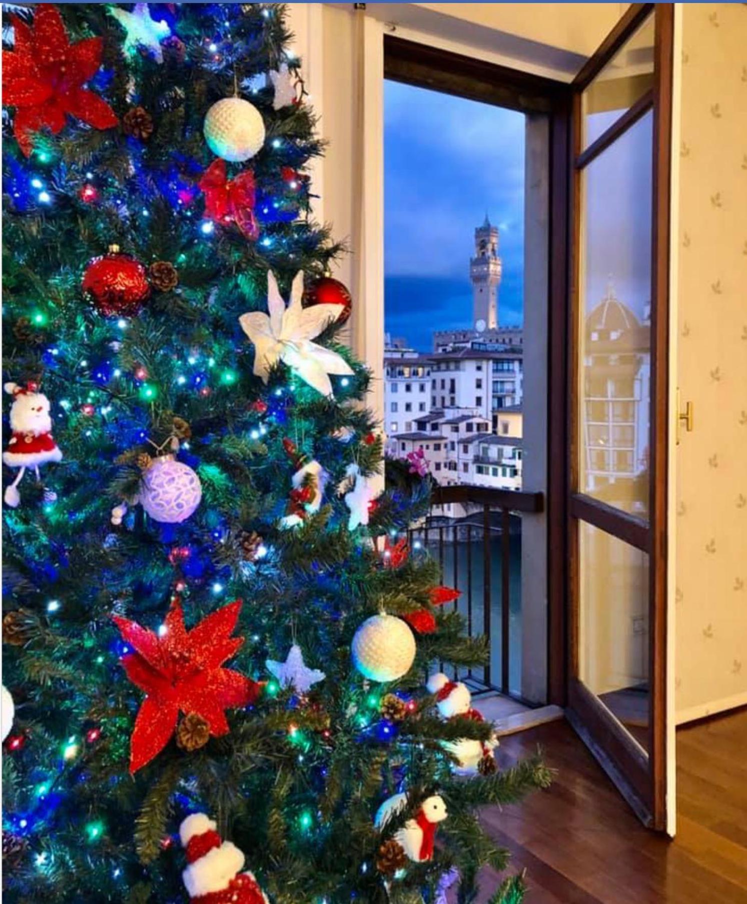 Ponte Vecchio View Luxury Apartment Флоренция Екстериор снимка
