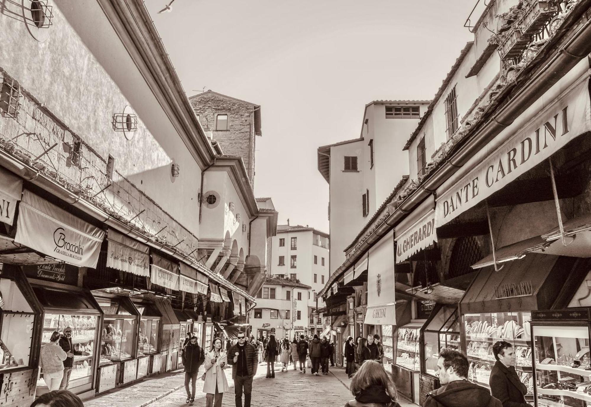 Ponte Vecchio View Luxury Apartment Флоренция Екстериор снимка